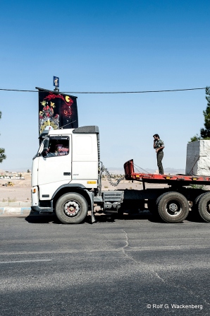 Iran - LKW und Fahrer, Foto: Rolf G. Wackenberg